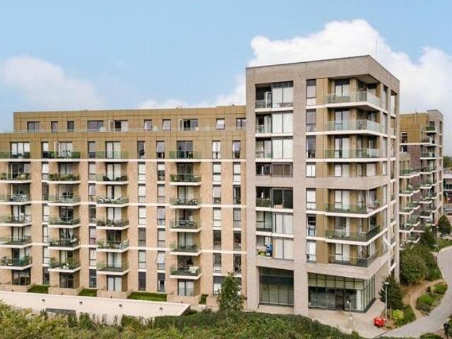 House for sale in Kingston Upon Thames, Greater London