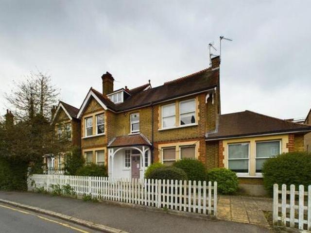 House for sale in Kingston Upon Thames, Greater London
