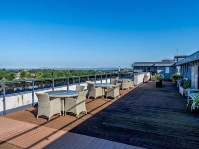 House for sale in Greaves, Bare