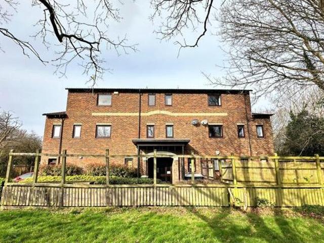 House for sale in Laindon, Essex