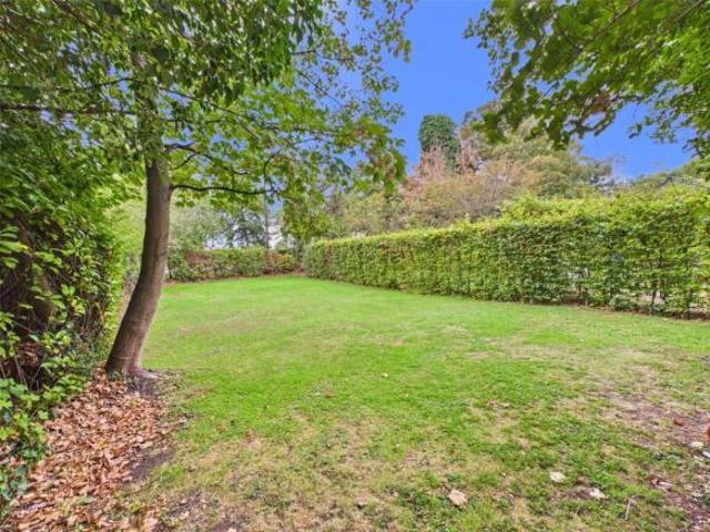 Apartment for sale in Golden Valley, Gloucestershire
