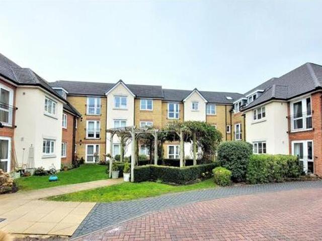 House for sale in Pachesham Park, Surrey