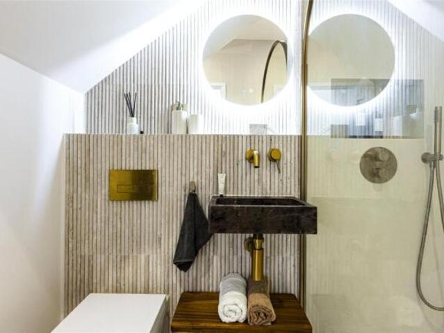 Apartment for sale in Notting Hill, Greater London