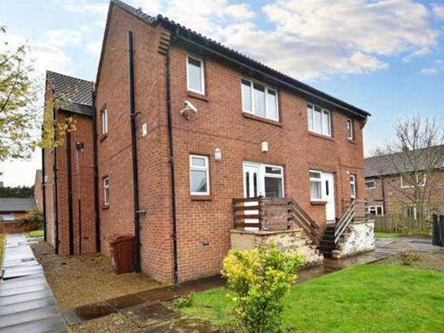 House for sale in Churwell, West Yorkshire
