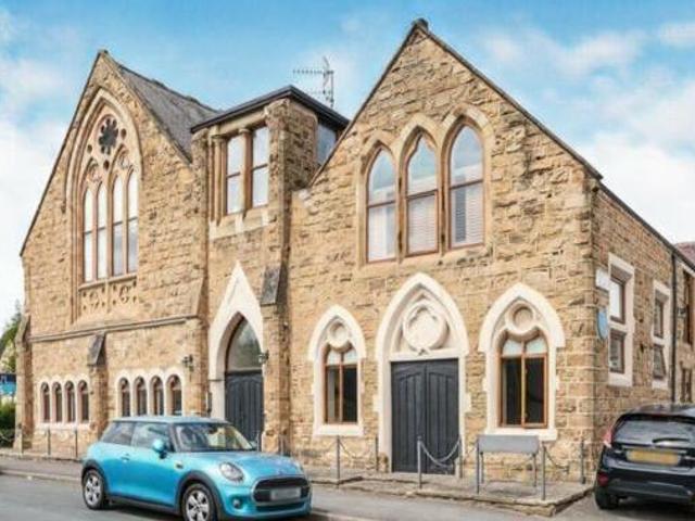 House for sale in Oulton, West Yorkshire
