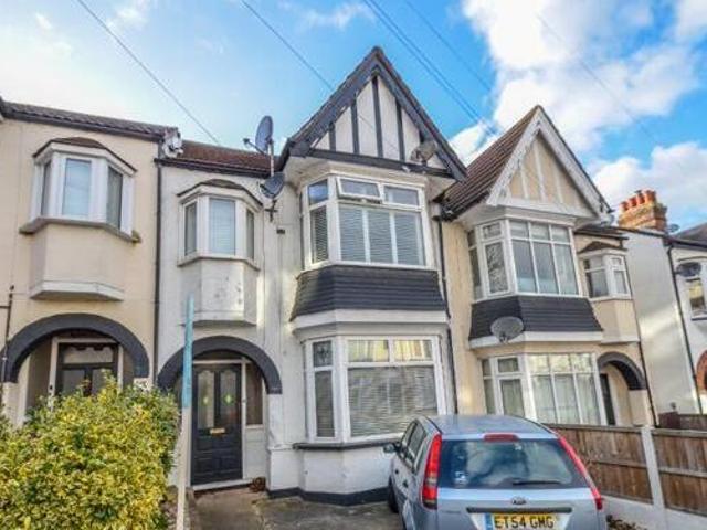 House for sale in Leigh-on-sea