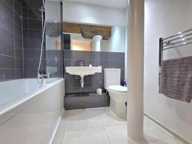 Apartment for sale in Gloucester, Gloucestershire