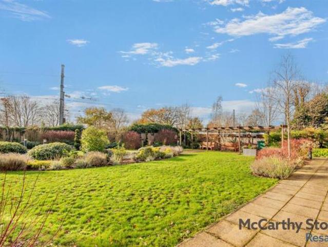 Apartment for sale in St Albans, Five Acres