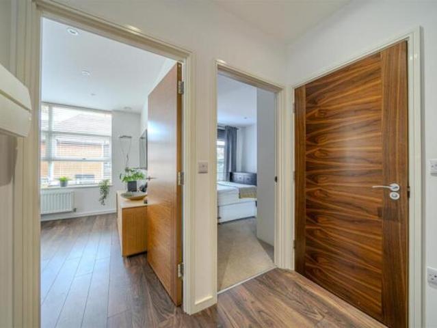 Apartment for sale in St Albans, Five Acres