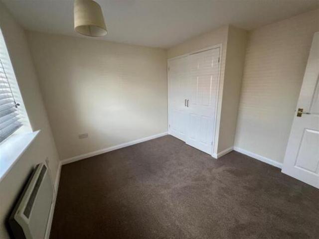Apartment for sale in Elmfield, Leicestershire