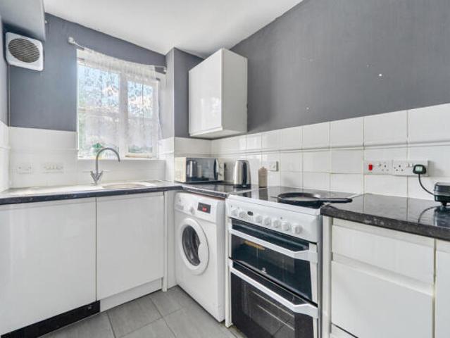 Apartment for sale in Slough