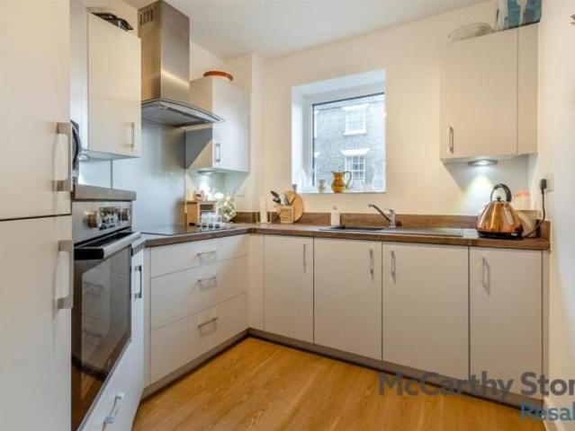 Apartment for sale in Key Street, Suffolk