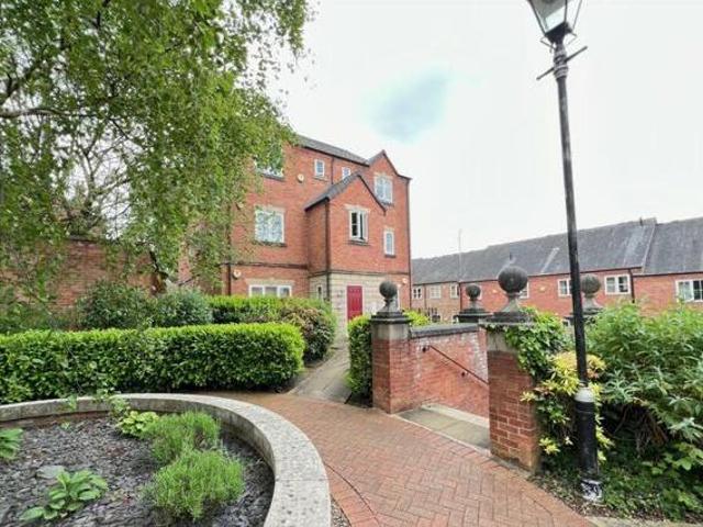 House for sale in Brierley Hill, West Midlands
