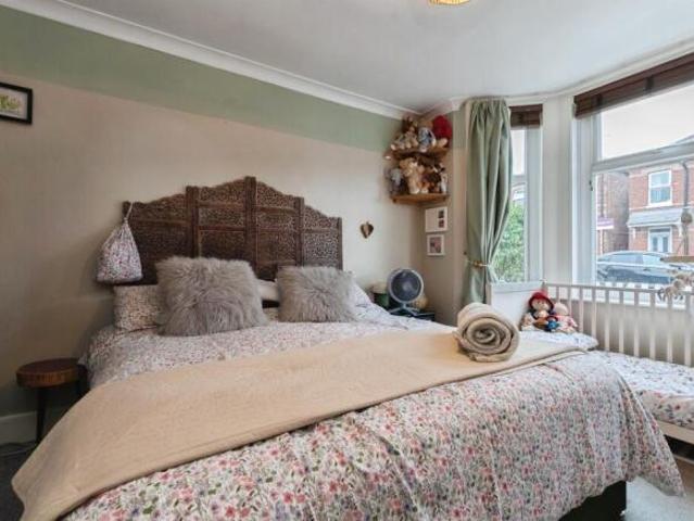 Apartment for sale in Winton, Bournemouth