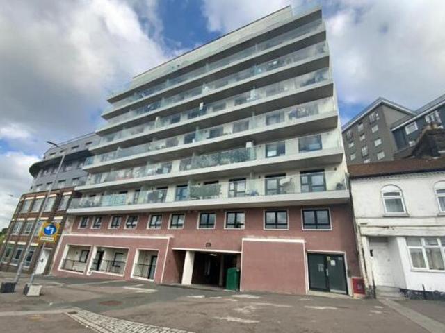 House for sale in Luton
