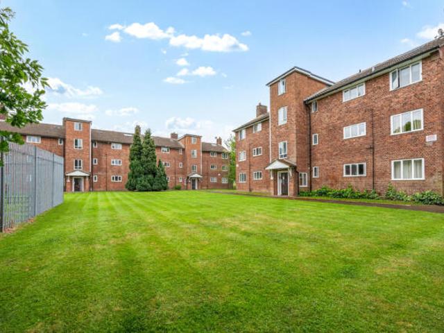 Apartment for sale in Lilleshall