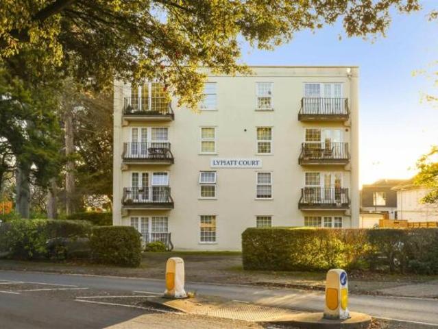 Apartment for sale in Golden Valley, Gloucestershire
