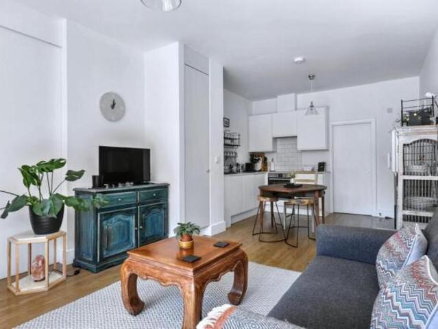 Apartment for sale in Arbury, Cambridgeshire