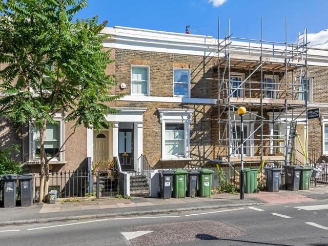 Apartment for sale in Brockley