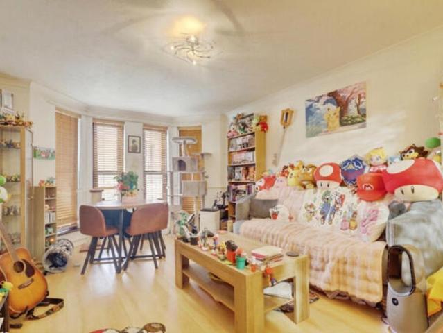 Apartment for sale in Alton Barnes