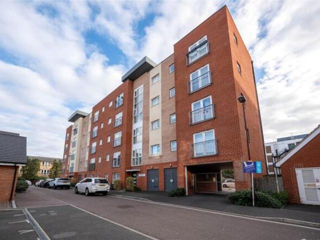 Apartment for sale in Bletchley, Buckinghamshire