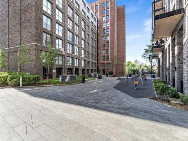 Apartment for sale in North Watford, Hertfordshire
