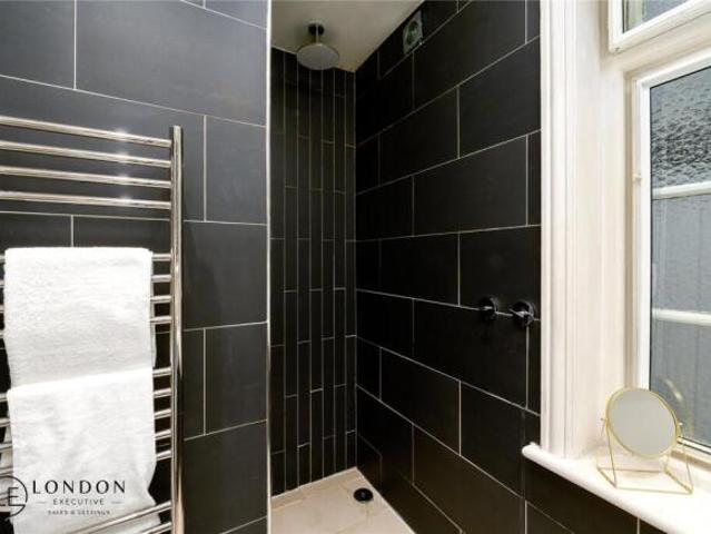Apartment for sale in Cat Hill