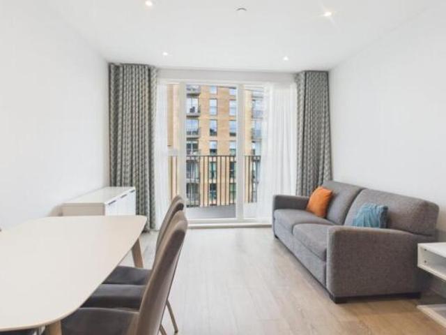 Apartment for sale in Slough