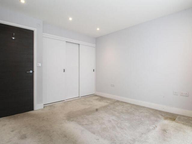 Apartment for sale in Bedford