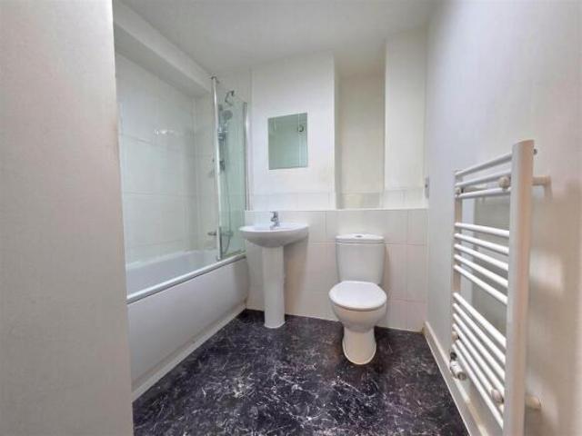 Apartment for sale in Gloucester, Gloucestershire