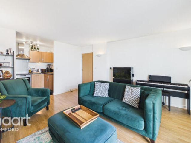 Apartment for sale in Romford, Greater London