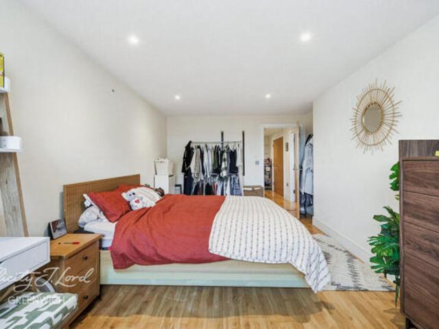 Apartment for sale in Greenwich Town Centre, Greater London