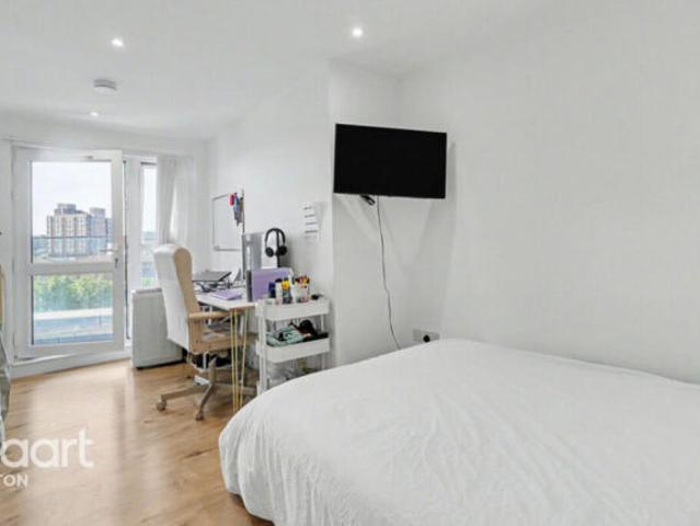 Apartment for sale in Luton