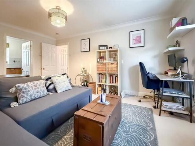 Apartment for sale in St Albans, Five Acres