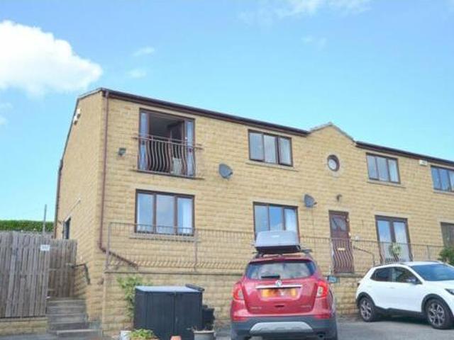 House for sale in Mirfield, West Yorkshire
