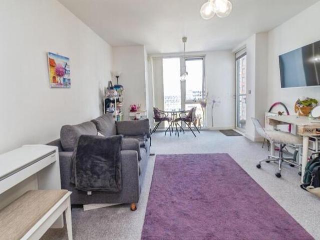 Apartment for sale in Milton Keynes