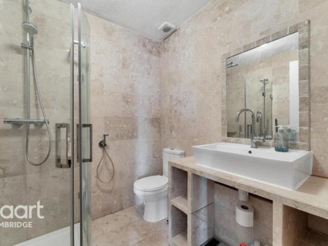 Apartment for sale in Barnwell, Arbury