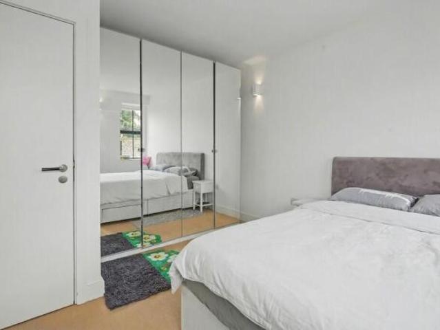 Apartment for sale in The Slade, Oxfordshire