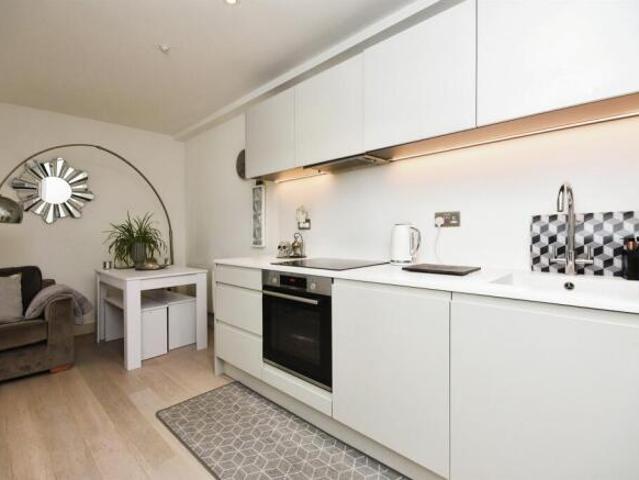 Apartment for sale in Ingatestone and Fryerning, Navestock Side