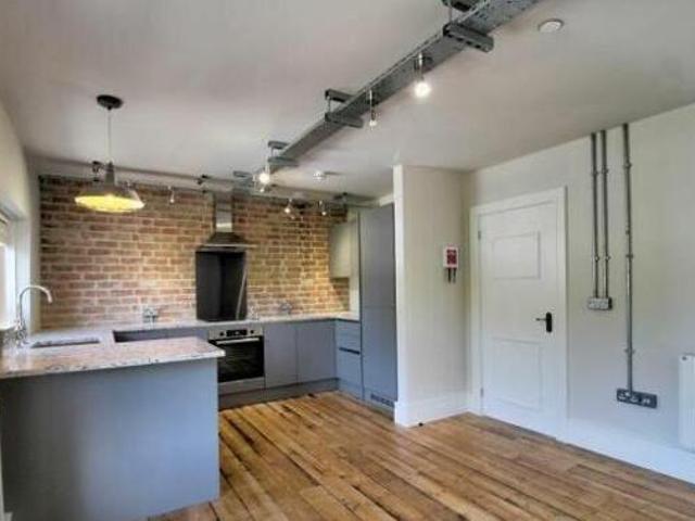 House for sale in Newport