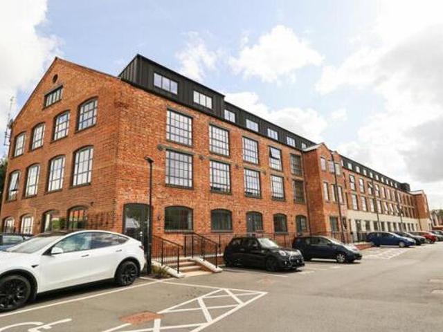 House for sale in Northampton, Northamptonshire