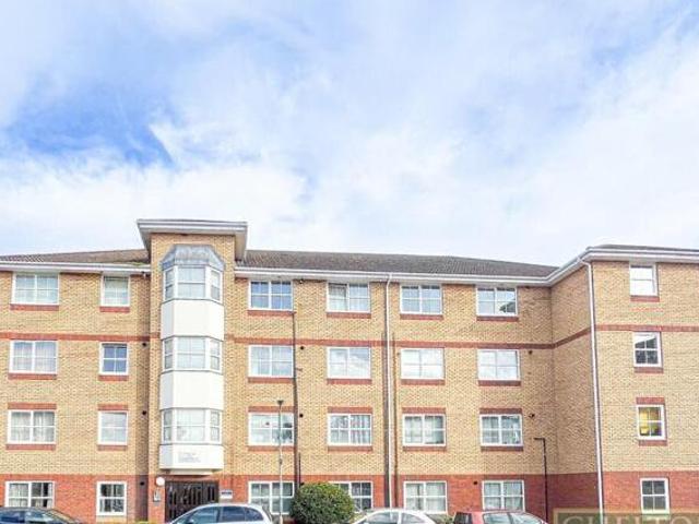 House for sale in Northampton, Northamptonshire