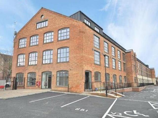 House for sale in Northampton, Northamptonshire