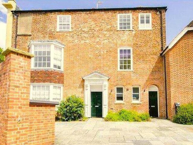 Apartment for sale in The Bridge, Kent