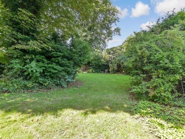 Apartment for sale in The Bridge, Kent