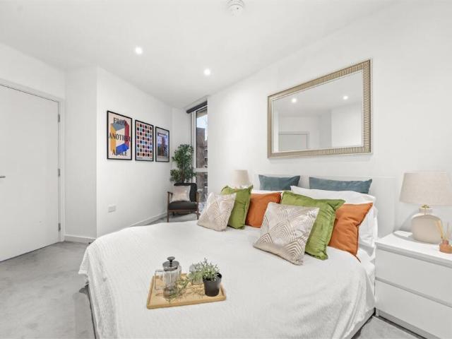 Apartment for sale in Bedford