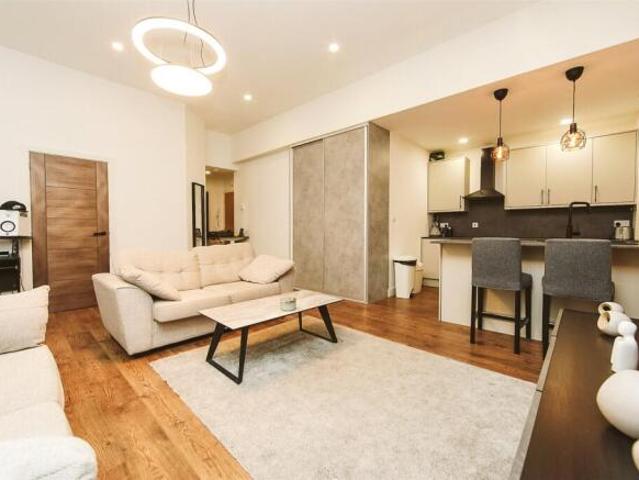Apartment for sale in Calderstones