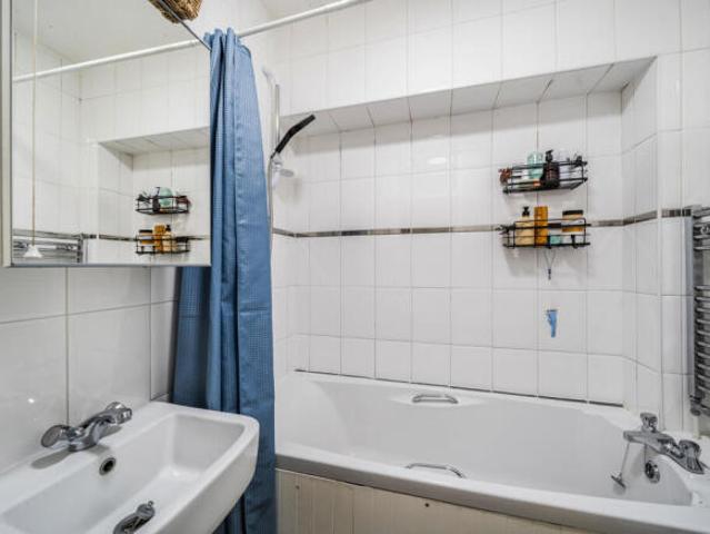 Apartment for sale in Old Kent Road, Greater London