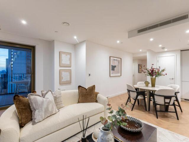 Apartment for sale in Canary Wharf, Greater London