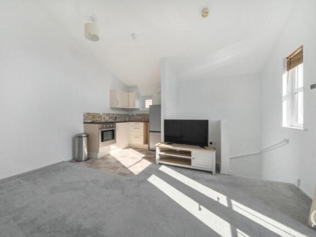 Apartment for sale in Oad Street, Kent